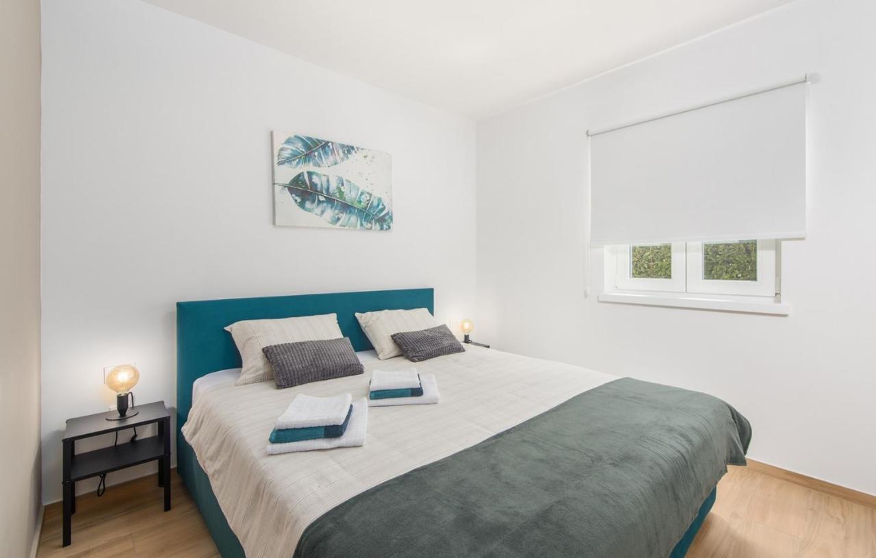 Apartment Vitamare Porec Exterior photo